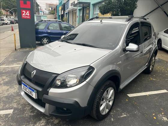 RENAULT SANDERO 1.6 STEPWAY 16V FLEX 4P AUTOMÁTICO